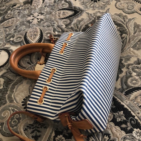 Rooney and Burke purse - Picture 5 of 5